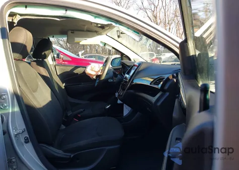 2021 Chevrolet Spark Fwd 1Lt Automatic from USA, damaged, VIN KL8CD6SA2MC730158